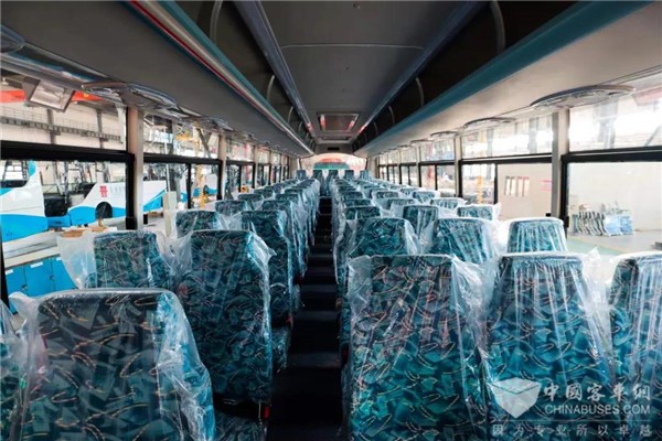 100 Units Huanghai Buses Embark on Their Journey to Angola for Operation